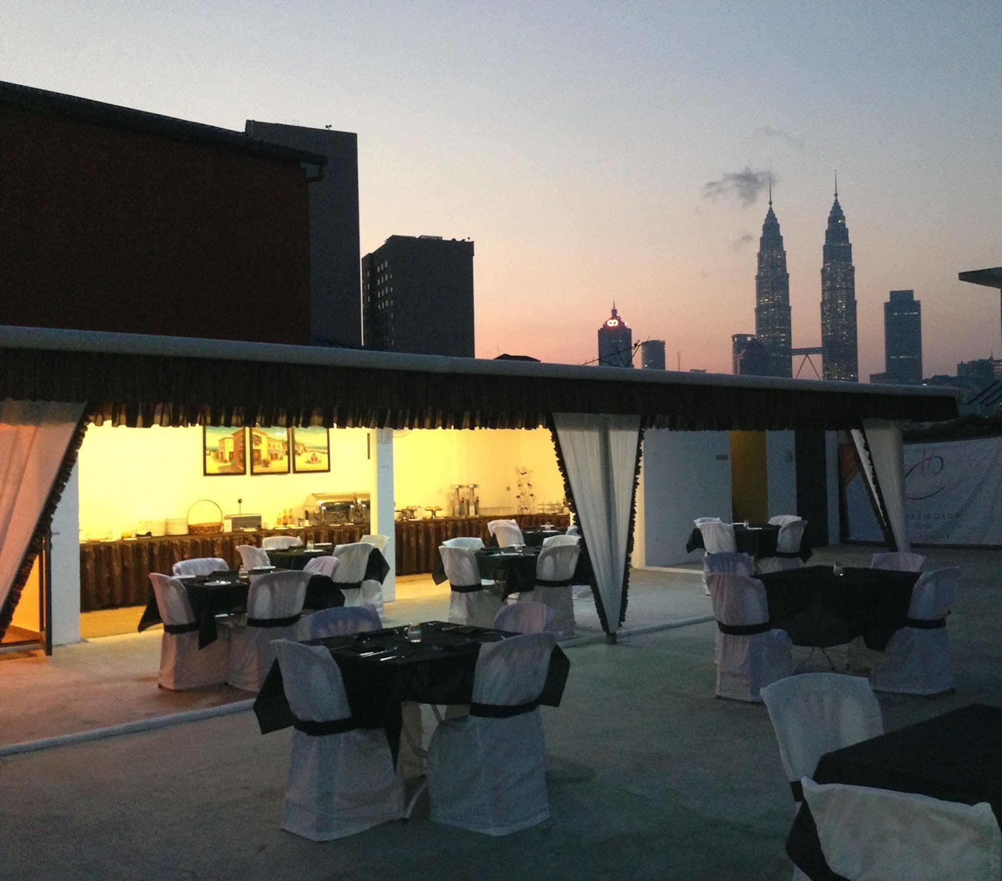 Hotel O Crossroads Hotel Kuala Lumpur Ngoại thất bức ảnh